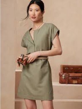 Banana Republic Olive Short Sleeve V-Neck Mini Dress